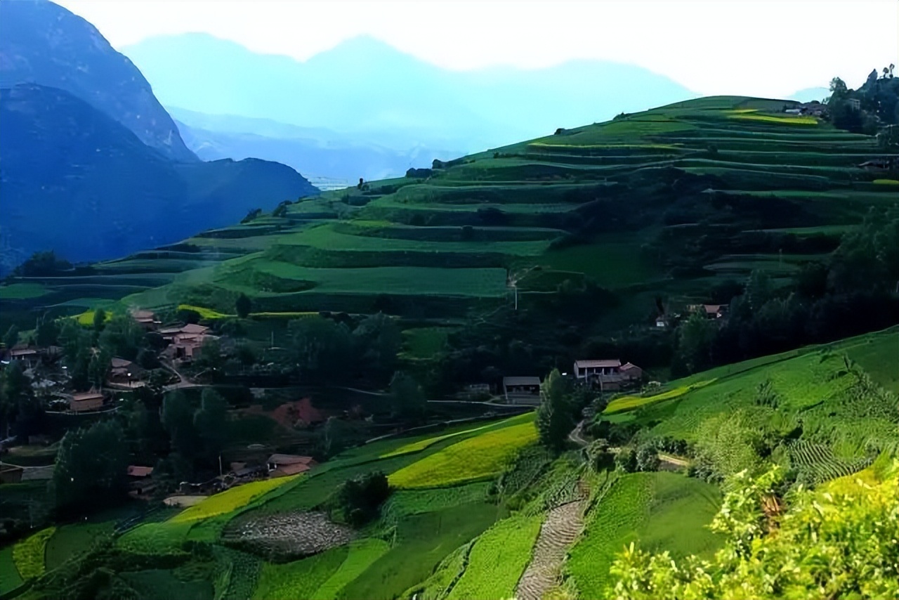 去甘肃旅游最值得去的十大景点 (甘肃16个最值得去的旅游景点)