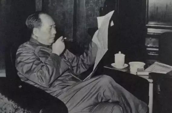 中华烟5毛6，雪茄烟12元，毛主席晚年吸的雪茄烟有何特殊？