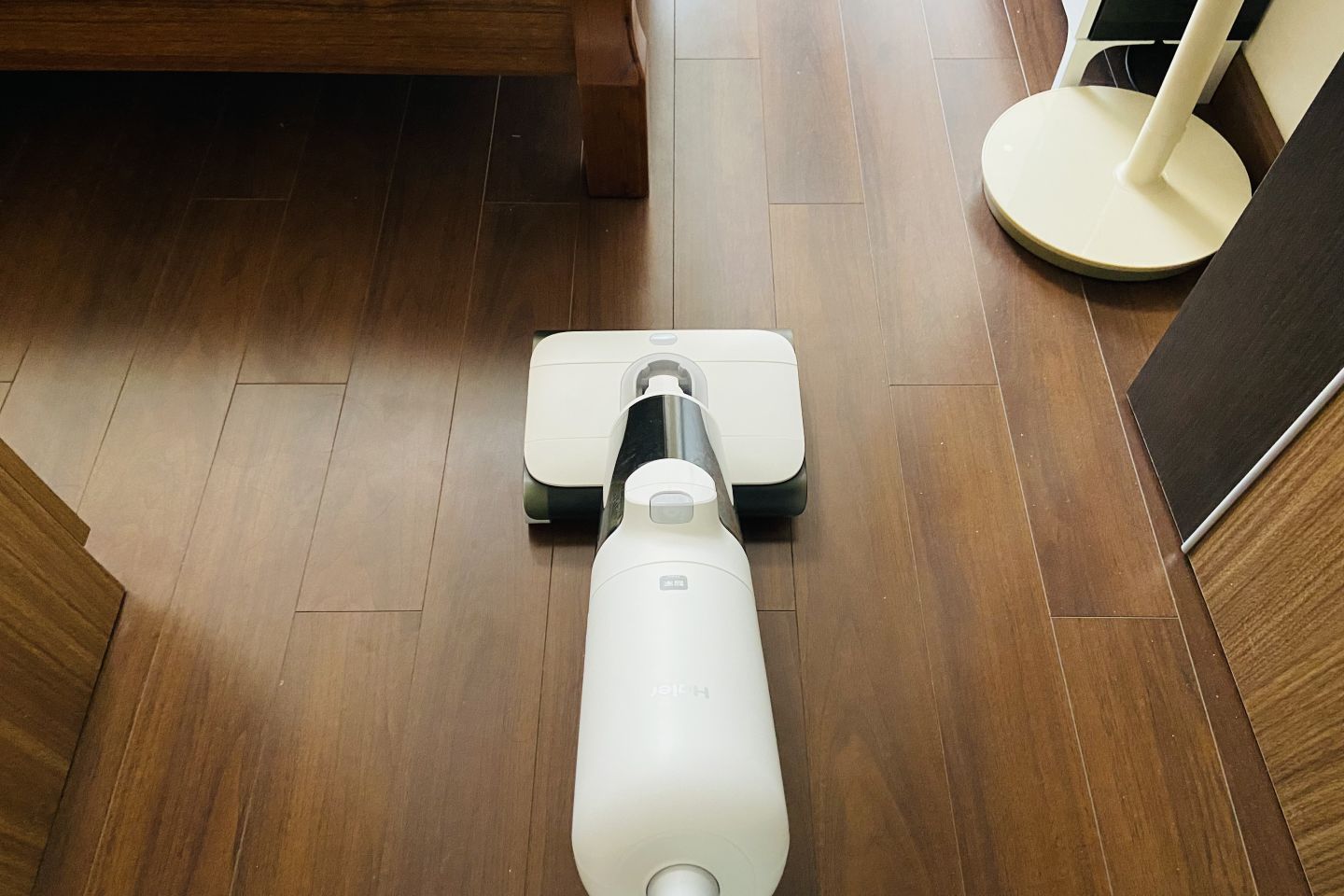 硅胶洗地机和滚刷洗地机,洗地机有必要买吗