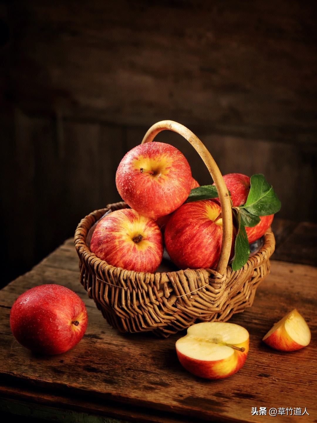 苹果的简单画法步骤图儿童版,少儿苹果的画法