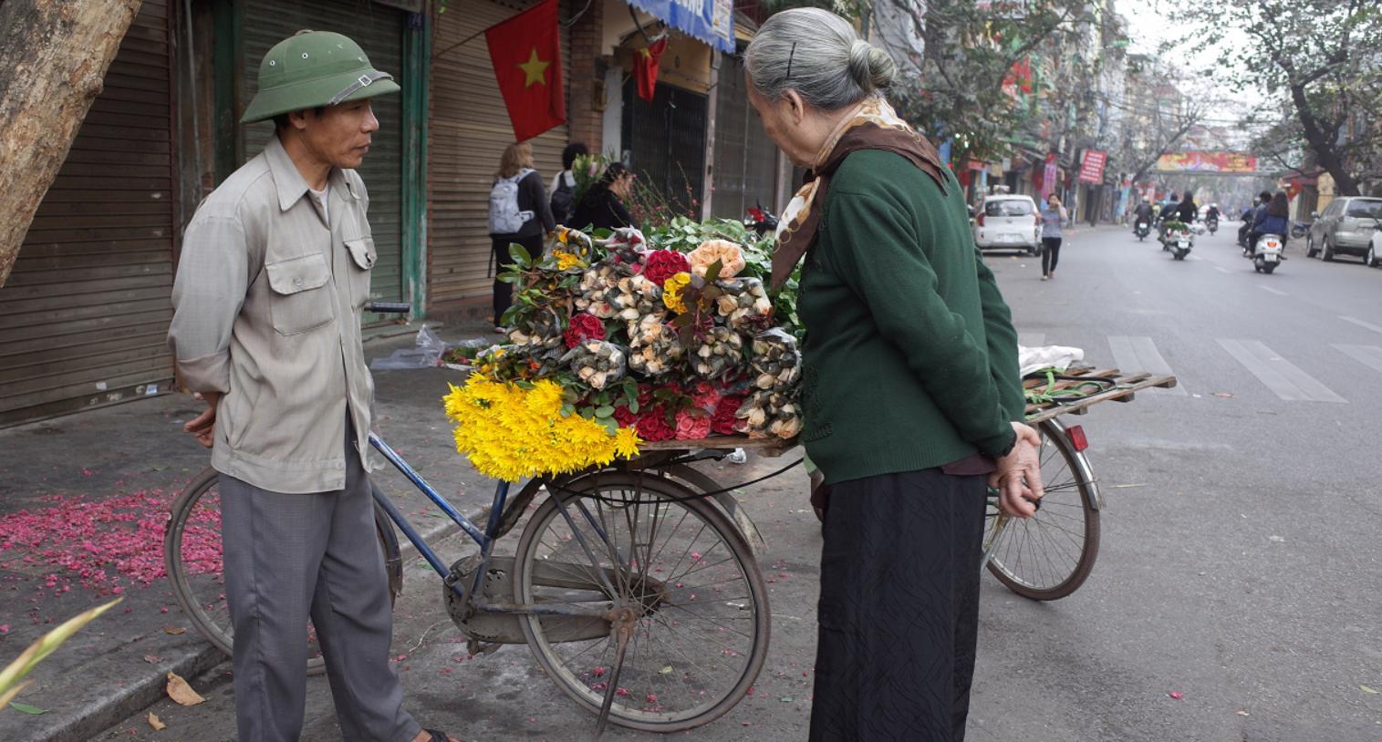 去越南旅游回来买什么特产,去越南旅游的中国游客买买买