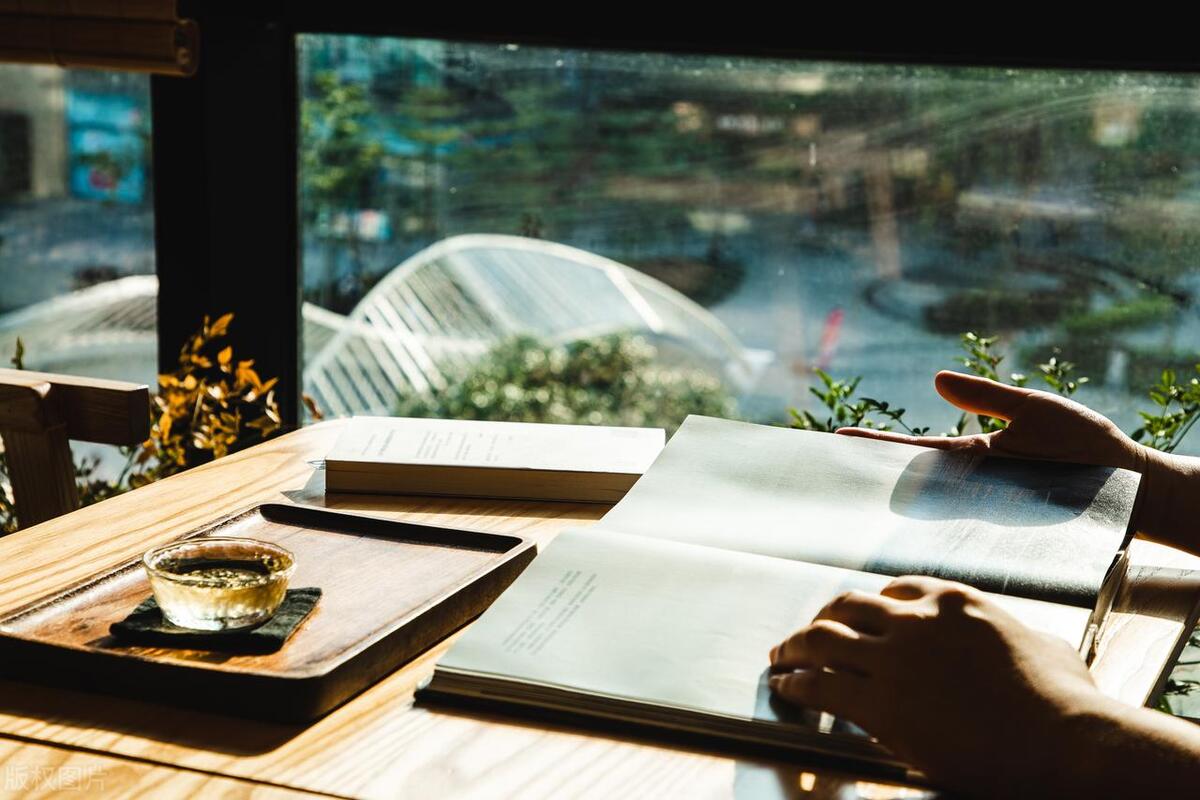 李佳琦不够努力事件后有什么影响,李佳琦说我们不够努力反应了什么