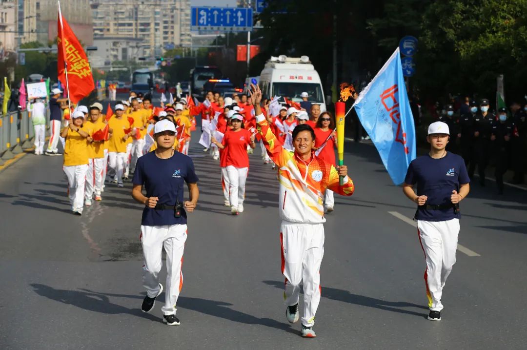 省运会火炬传递府谷站直播,省运会火炬传递