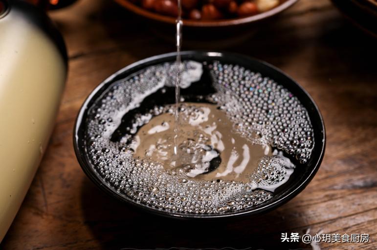 中国5大“光瓶酒”，为何包装简陋，却能广受欢迎？有你喝过的没