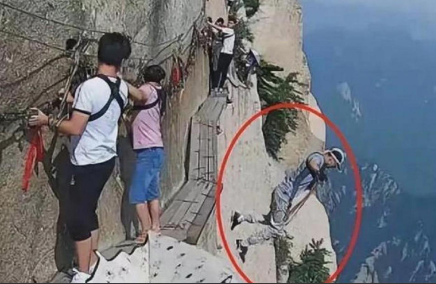 不能只怪他们不坚强!“约死群”背后,是不能推卸责任的社会