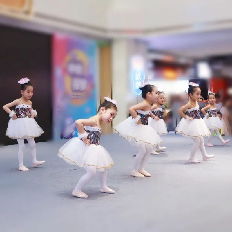 舞蹈表演培训推荐哪家,舞蹈机构还是舞蹈学校