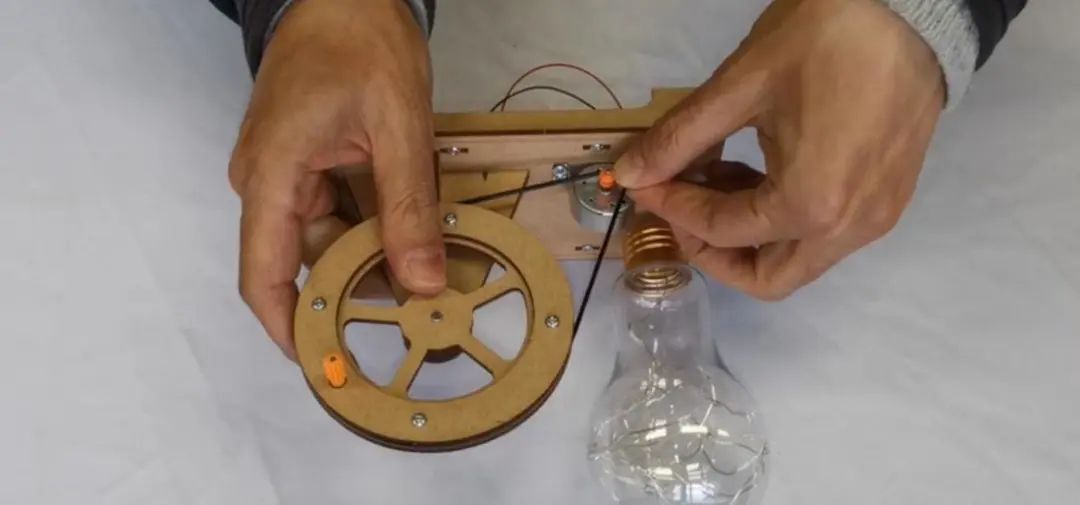 科学小制作发电灯,手工制作磁铁发电节能灯