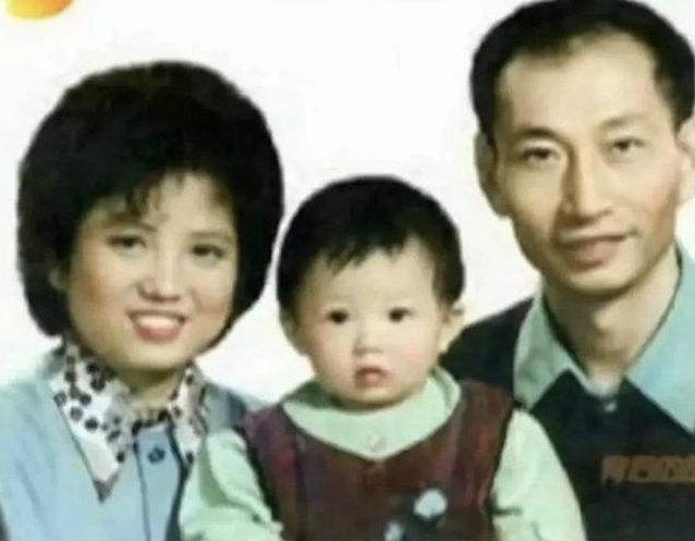 前夫是个贪污犯，历任男友都莫名其妙的分手，殷桃的感情路真难走