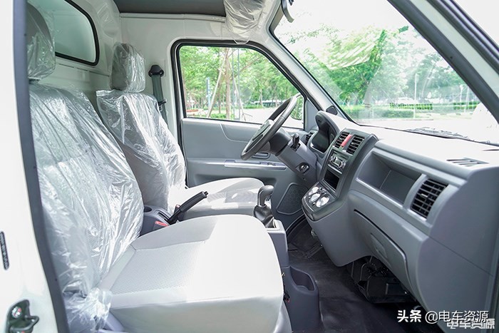 10万左右微卡,1万左右的电动微卡