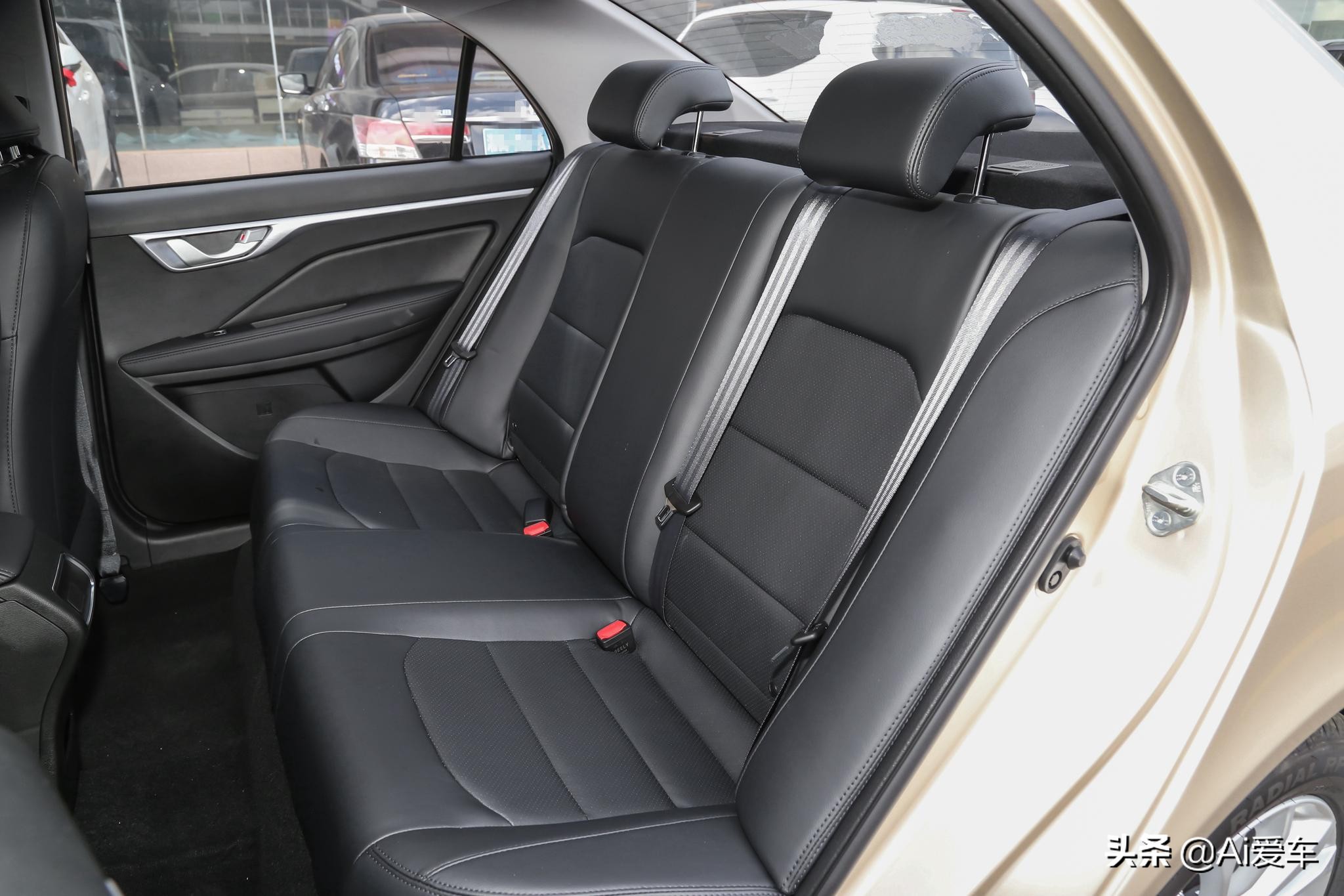 吉利黑标全新远景自动挡轿车测评,老百姓买得起的好车吉利全新远景