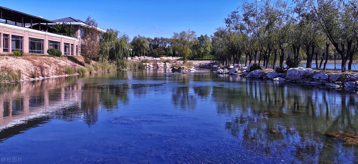 泡纯天然温泉地方推荐,冬天哪里温泉度假村最好