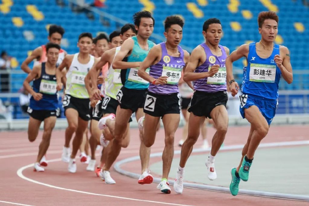 昔日千万富翁今日沦落街头,昔日百万富翁如今落魄