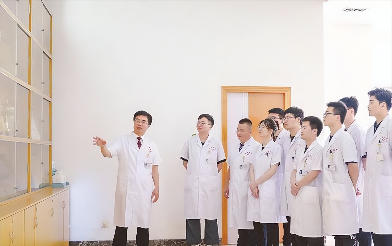 非凡十年医疗的变化,非凡十年逐梦前行视频素材