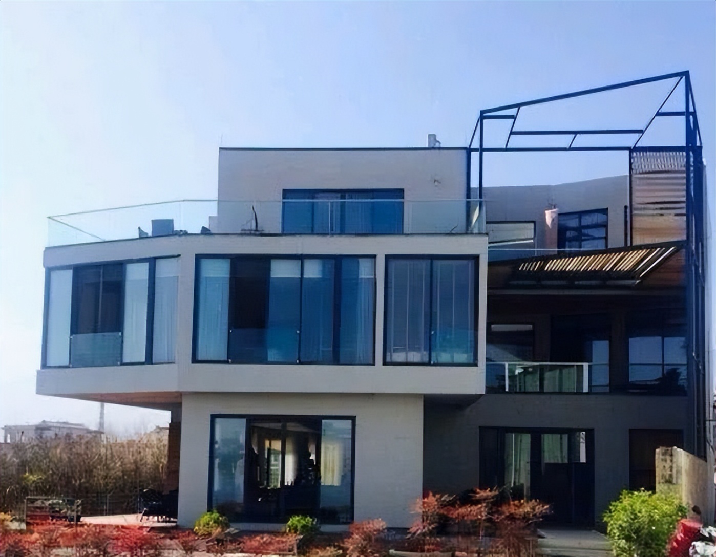 王菲谢霆锋现在婚姻近况咋样,李亚鹏王菲谢霆锋近况