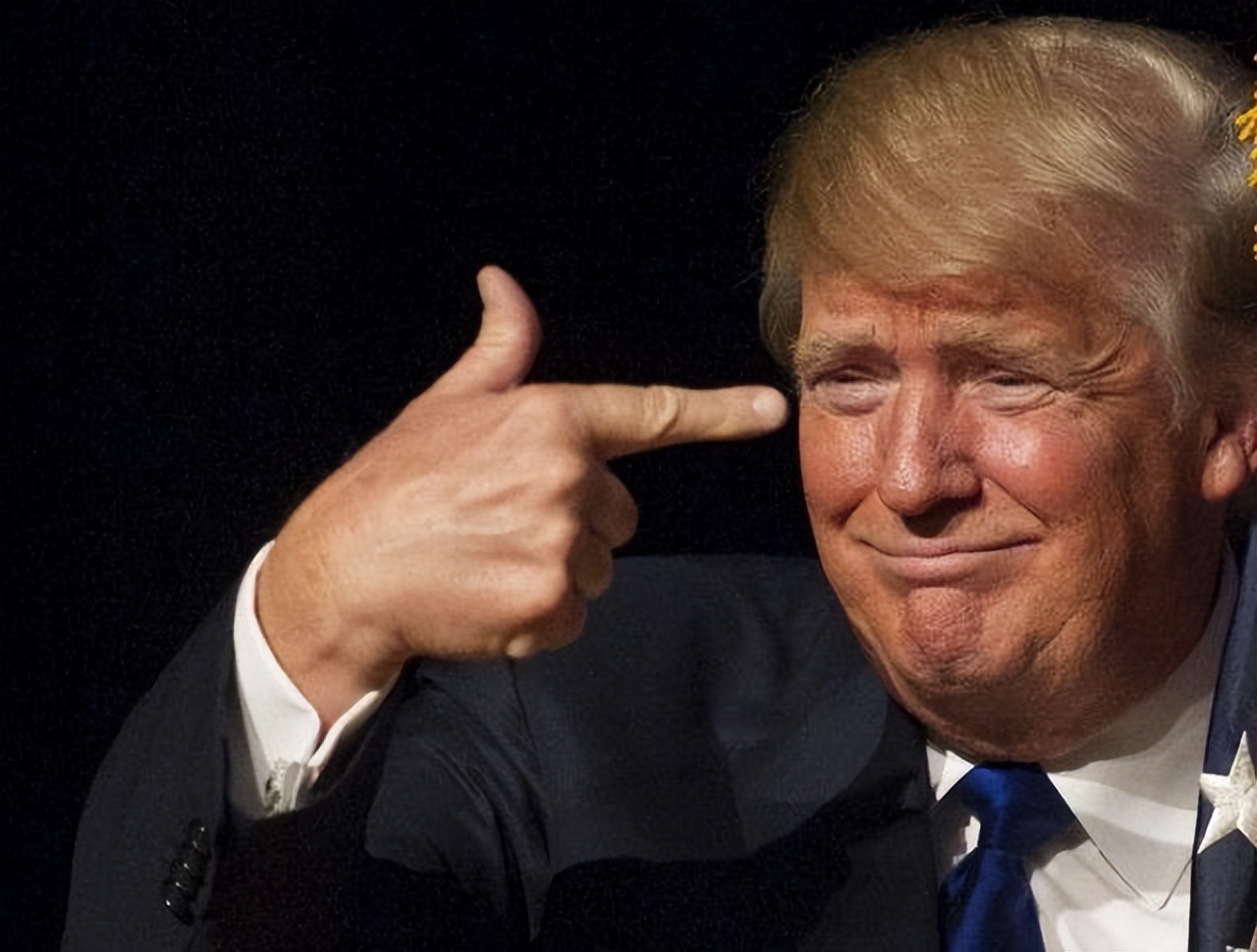 特朗普是怎么炼成的视频,特朗普是怎么崛起的