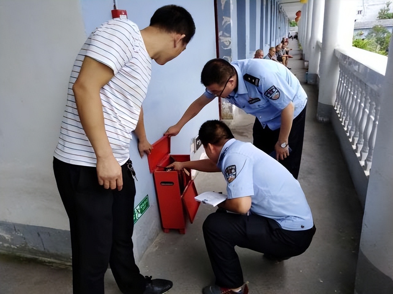 司法局大还是公安局大,公安局和看守所哪个好