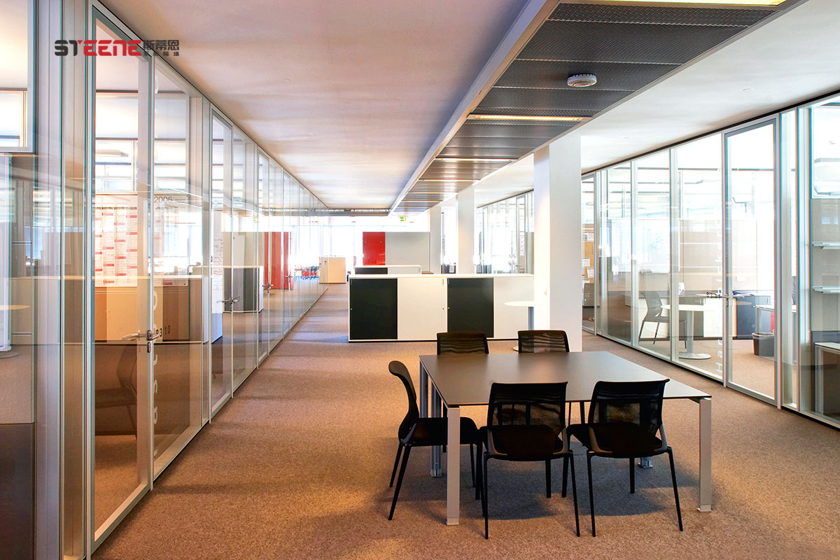 全景玻璃隔断有哪种,隐框玻璃隔断图片