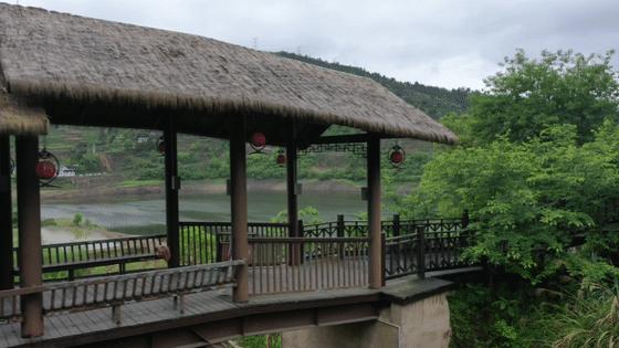 庆位列五一热门乡村民宿目的地,余庆龙湖民宿