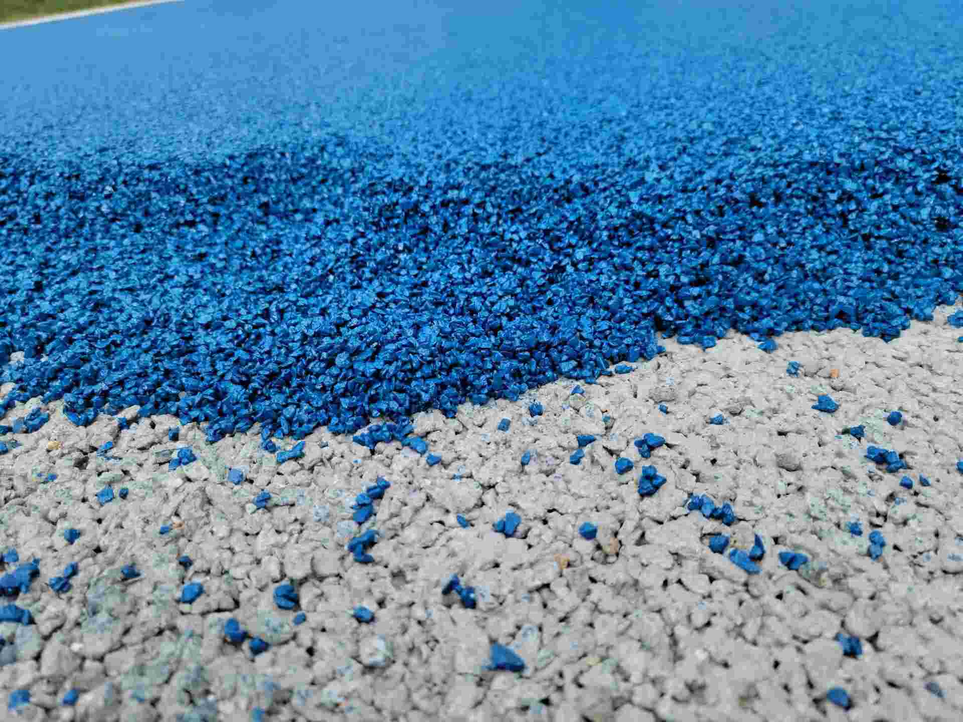 陕西彩色混凝土透水路面,西安广场彩色透水混凝土施工