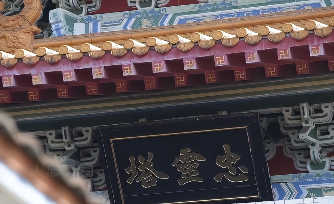 台湾“灵魂摆渡人”，20年间自费送200位老兵回家，感动海峡两岸