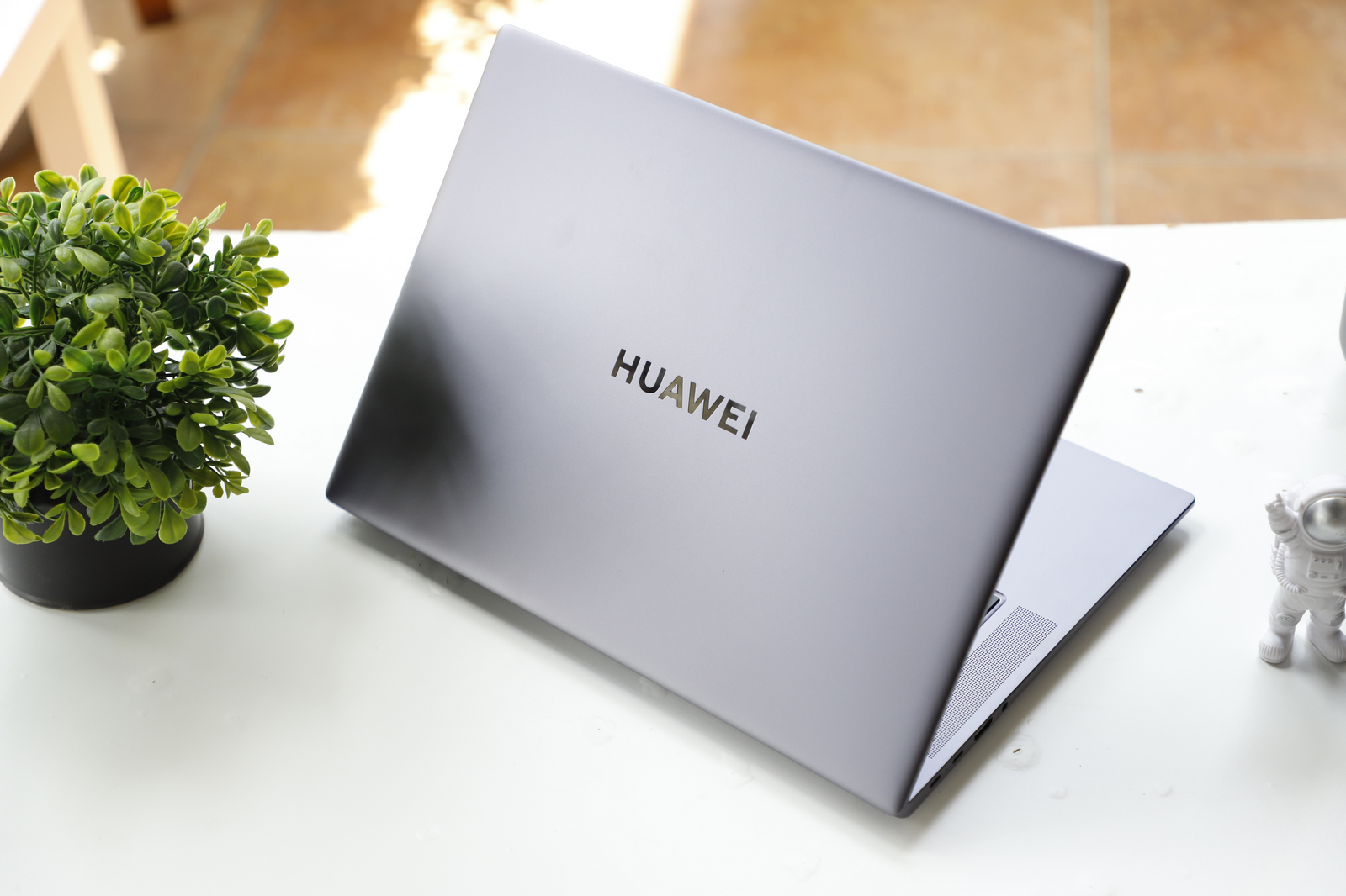 华为matebook16s和14s哪个好,华为matebook16s和华为14s哪个好