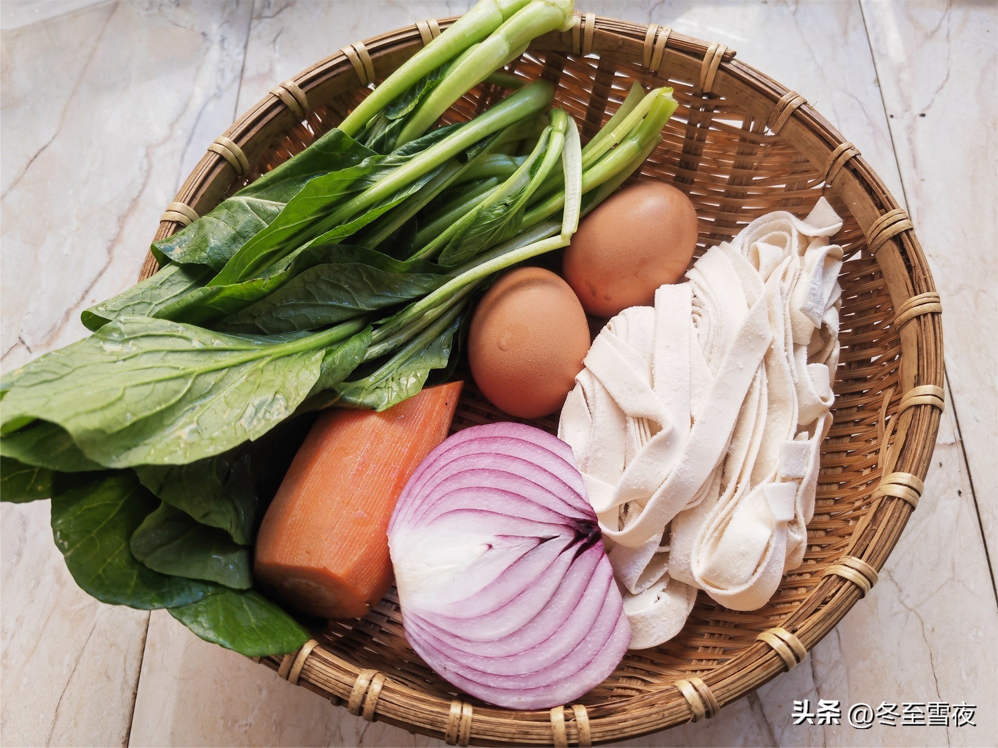 包菜炒面条最好吃的做法简单,番茄酱炒面条最好吃的做法简单