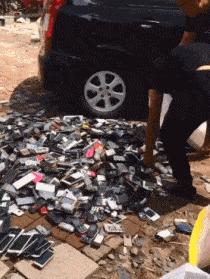 姑娘这么可爱竟然当保安，大叔都忍不住多看两眼，太屈才了: