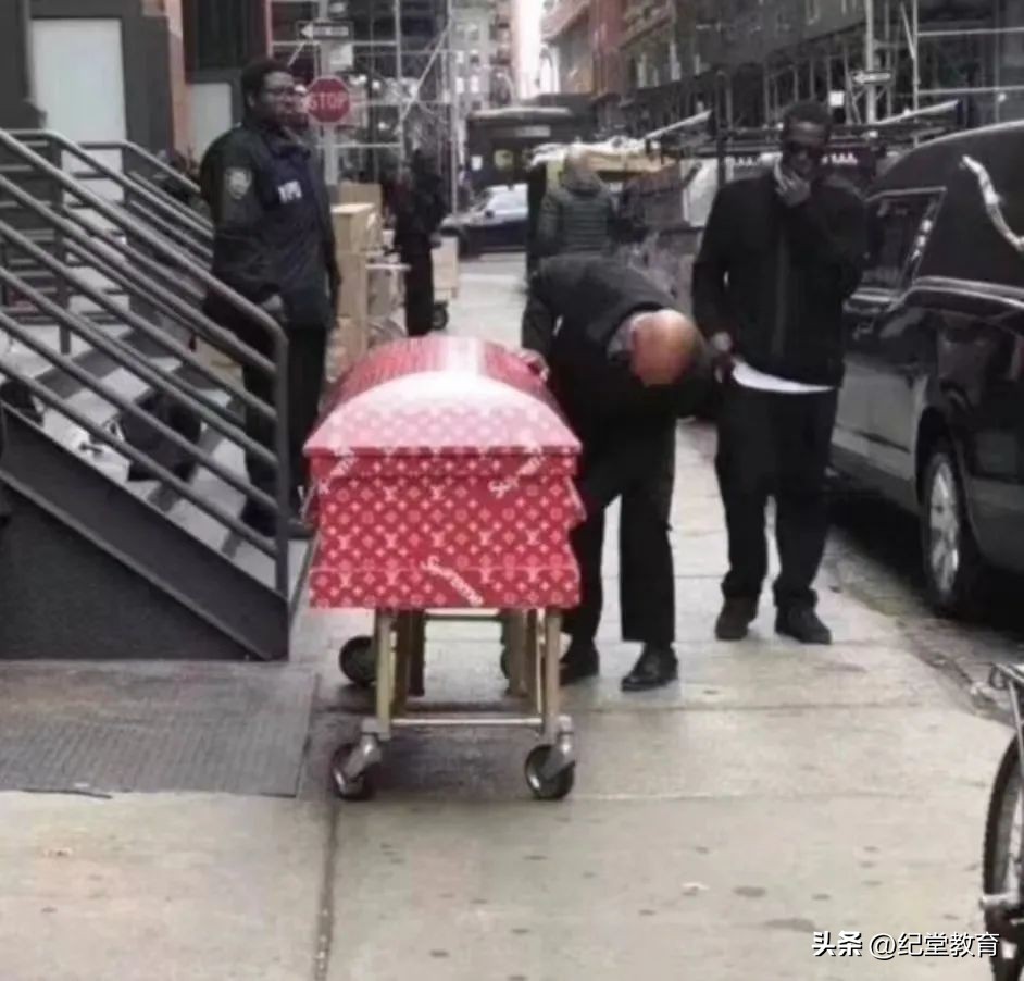 巴黎世家二手垃圾袋,巴黎世家新款包包垃圾袋