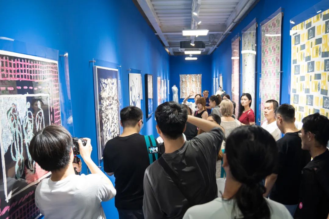 北京798艺术区是公立的还是私人,北京的798艺术区吸引许多游客游览