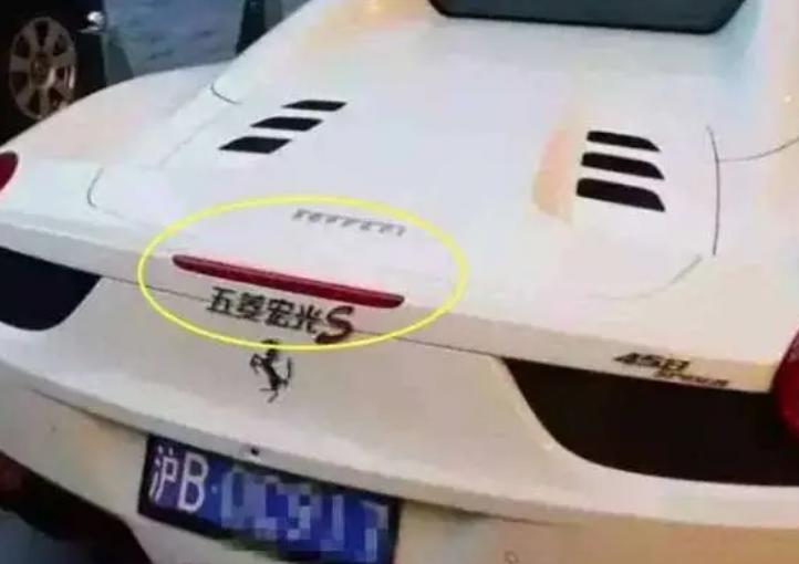 一辆大奔值多少钱,大奔车头上的标志多少钱