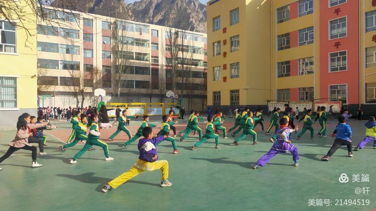 趁年少不负热爱—记桥头第一小学2021年秋季社团验收活动