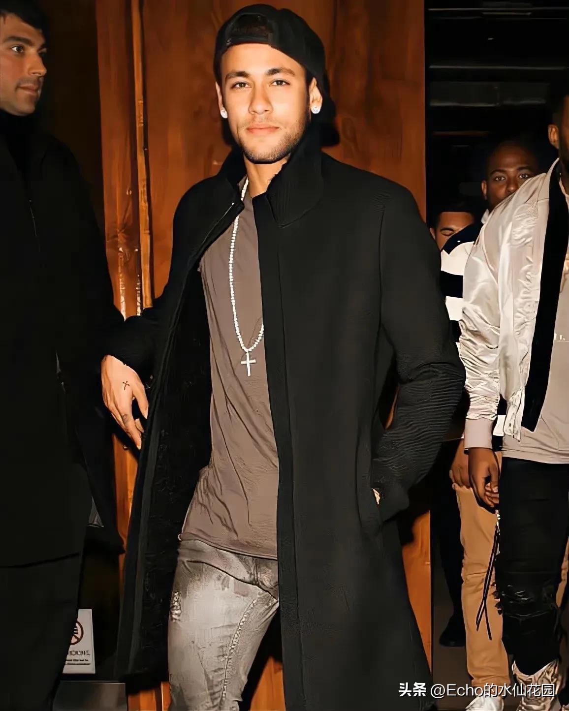 里沙利松偶像内马尔,维尼修斯内马尔偶像