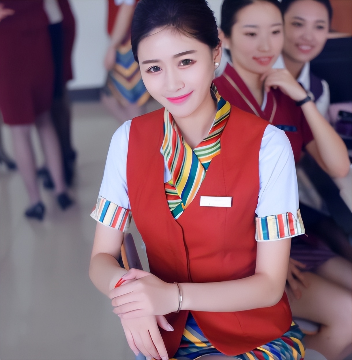 漂亮的空姐遇到非常有钱的总裁,漂亮的空姐