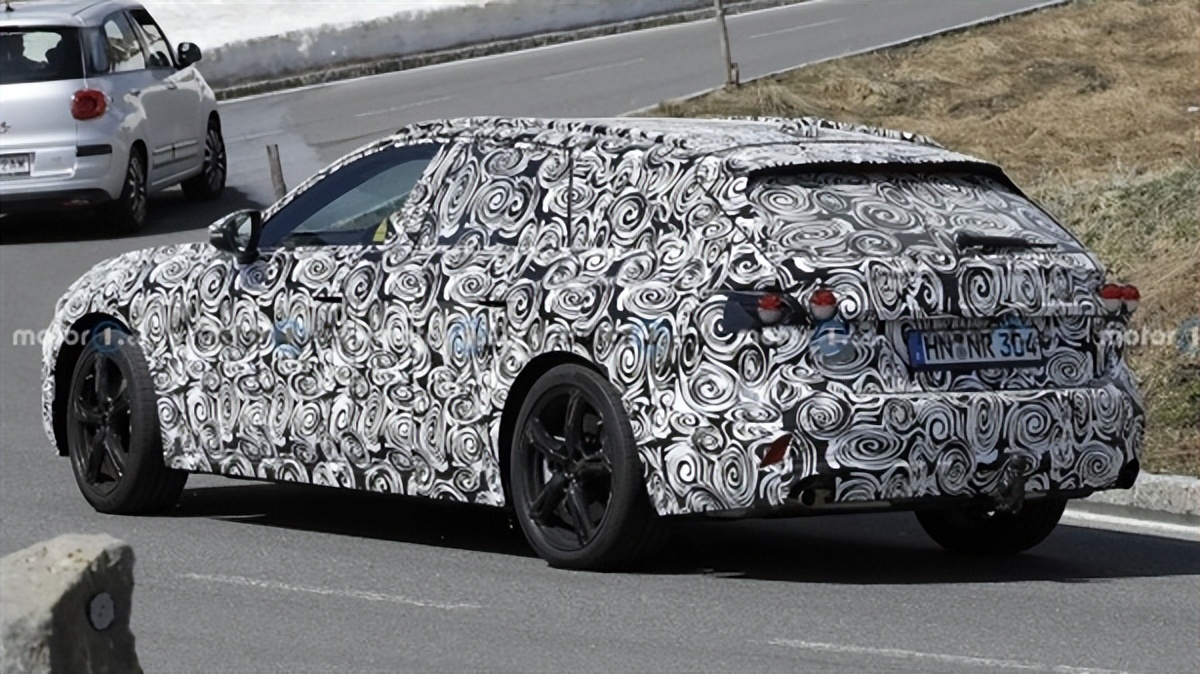 燃油版奥迪a4,新一代奥迪a4谍照