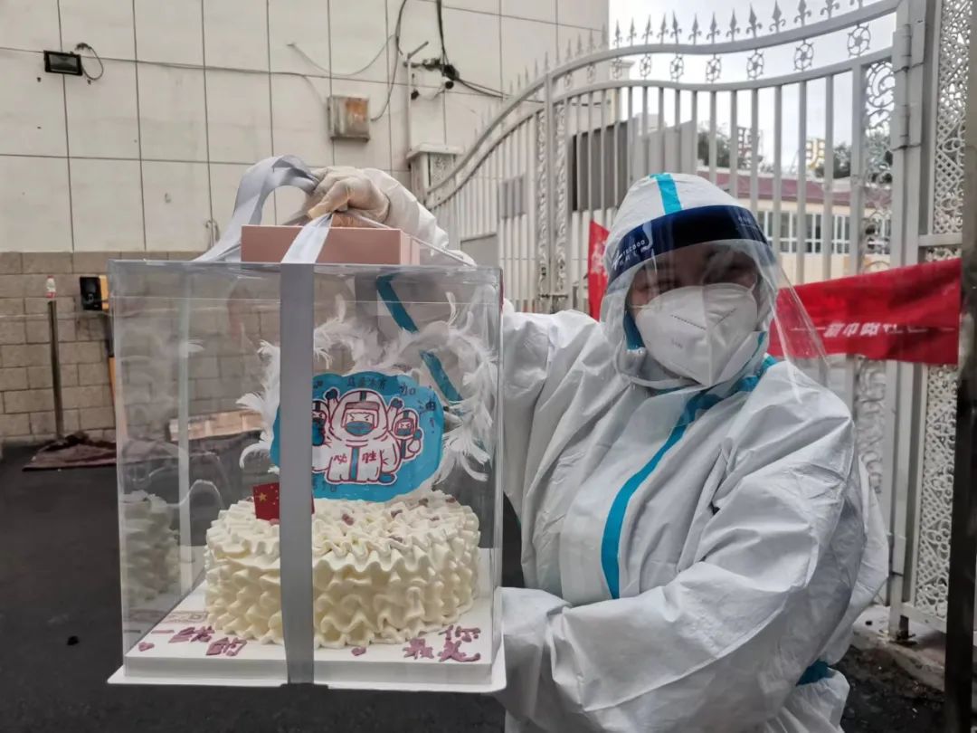 文明天山,文明天山爱心车队在路上