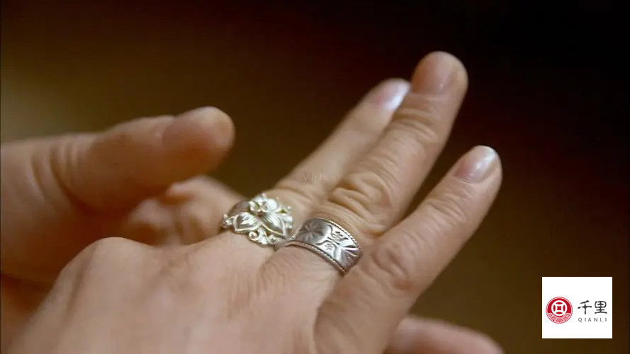 如何能让银饰明亮,一招让你暗淡的银饰重新恢复光泽