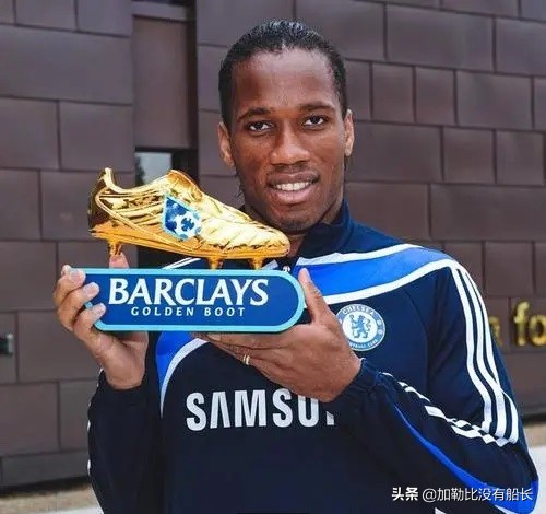 穆里尼奥与纽卡斯尔联签约,穆里尼奥接手蓝军第一战