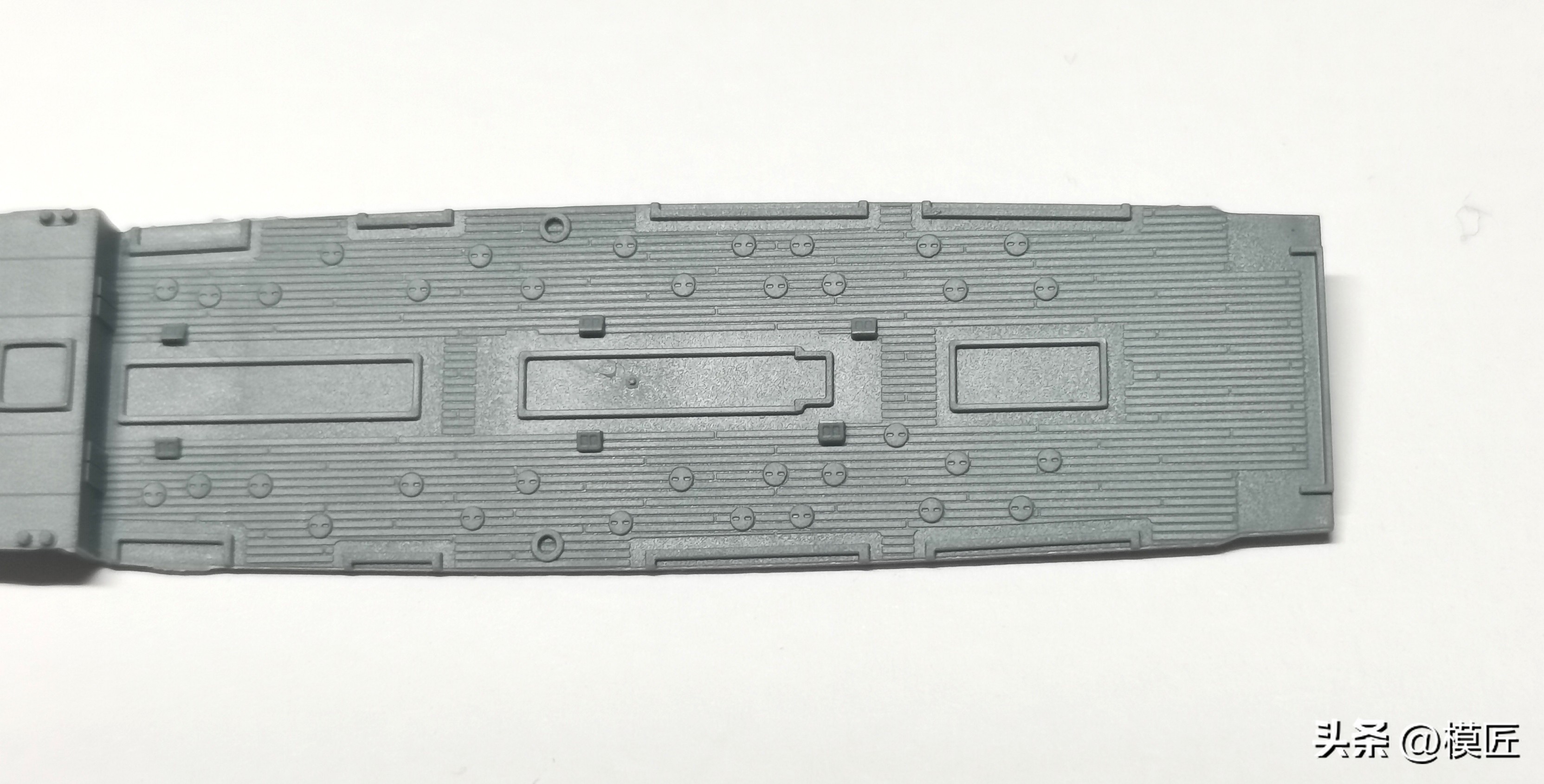 鹰翔1:700战列舰,一战德国埃姆登号轻巡洋舰