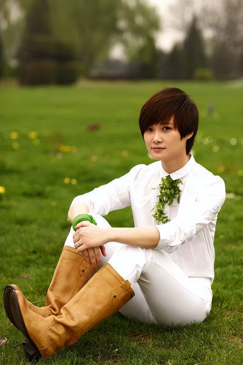 李宇春妈妈徐圣云年龄,李宇春母亲近况