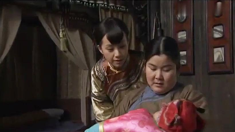 揭露旧社会女性悲惨的电影，妻子为替丈夫还债，80块钱租给老地主