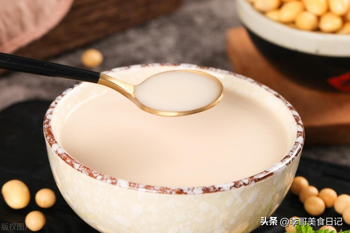 北京同仁堂茉莉花豆浆,街头网红美食茉莉花豆浆