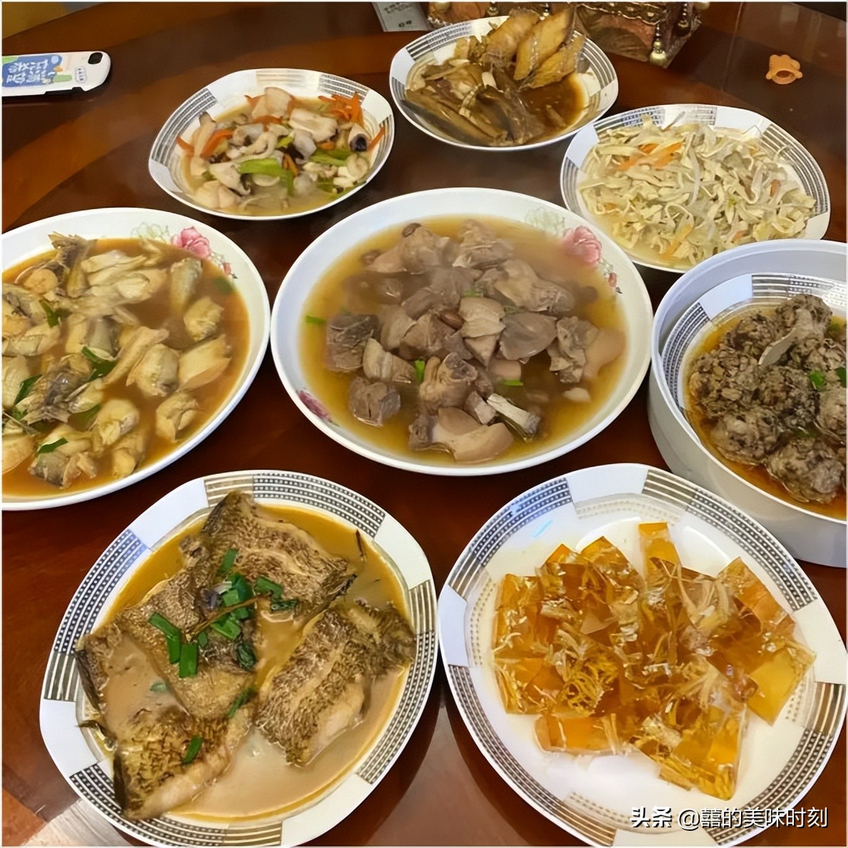 女子天天回娘家蹭饭遭嫌弃,东北女孩去男方家蹭饭