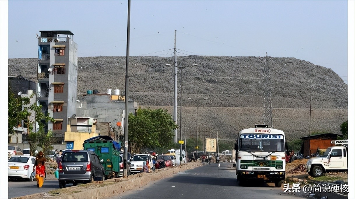 印度塑料垃圾造公路,印度用垃圾修路