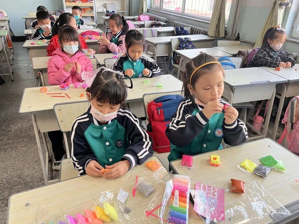 包头北重一中竞赛班,包头市青山区北重一小好吗