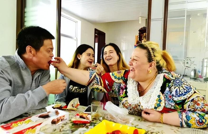 欧洲姑娘嫁中国山东小伙,欧洲姑娘嫁山东小伙培养两个女儿