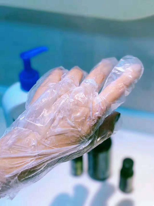 手膜怎么做？手部护理步骤｜手部美白方法｜手膜的功效和作用