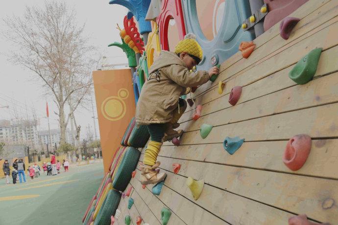 怎样预防孩子上幼儿园经常感冒,孩子上幼儿园容易感冒如何预防