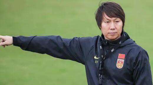 论国足1比3惨败越南,国足1比3不敌越南评述员