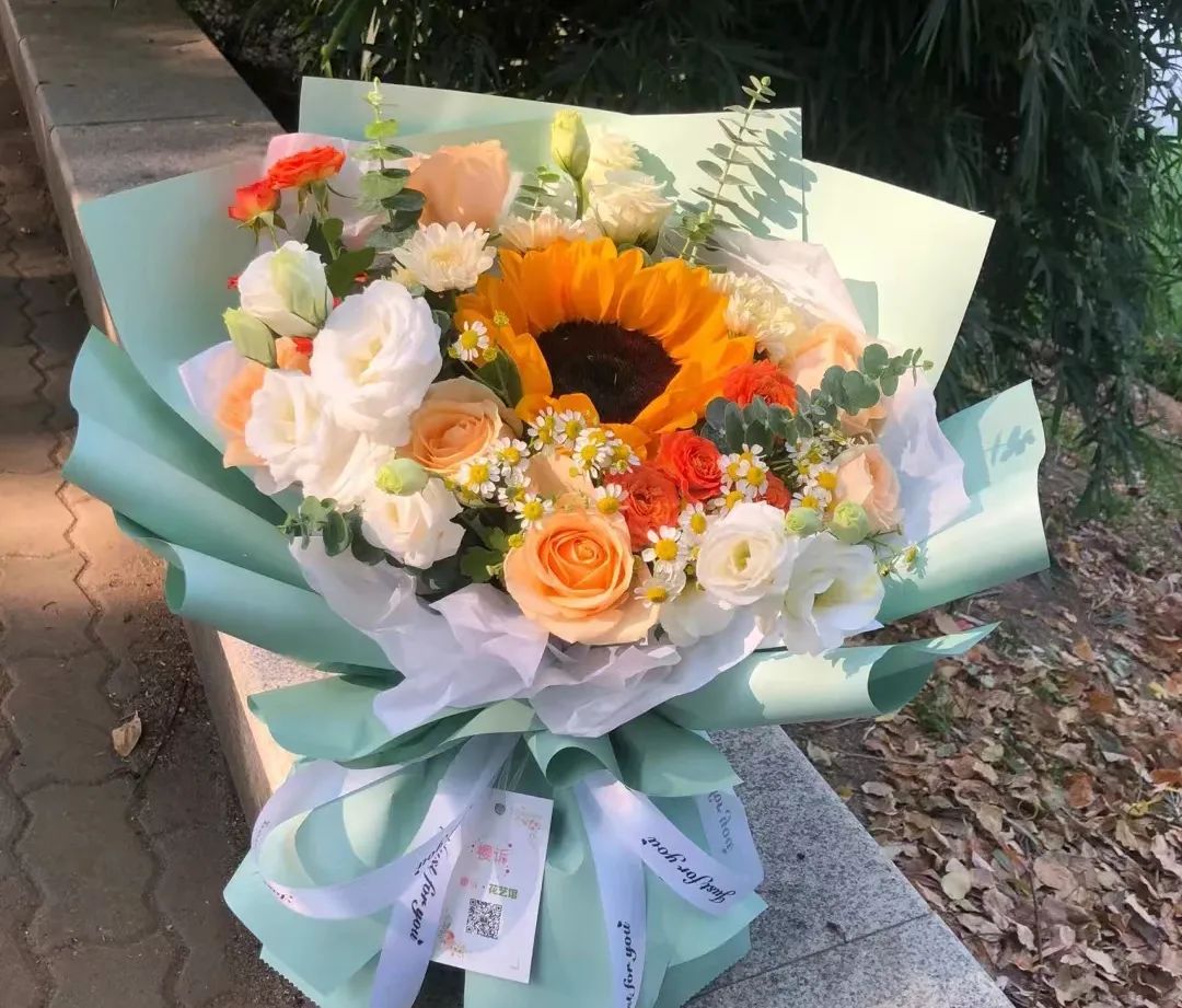 那些没说出口的话就留在心里,那些没说出口的话就藏在心里吧