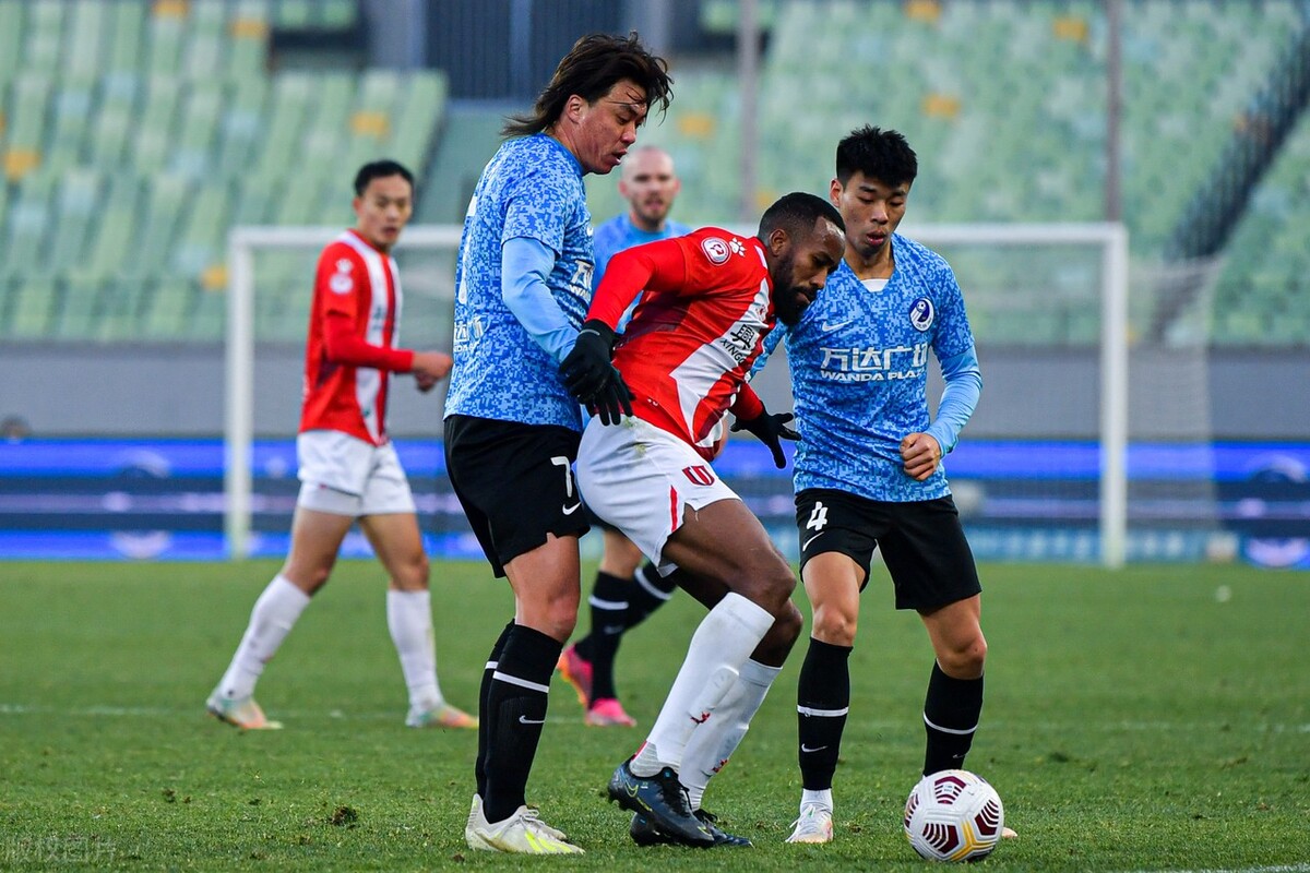 中超前瞻：沧州雄狮瞄准三连胜,成都蓉城升入中超什么意思